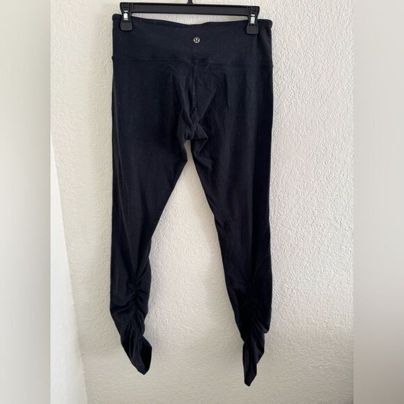Lululemon Athletica Black High-Waist Leggings with Ankle Detail - Picture 3 of 7
